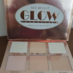 Ace Beaute Glow Essentials Highlighter Palette - Icy, Glowing, Poppin